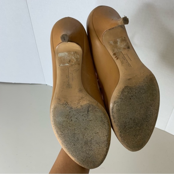 Salvatore Ferragamo Tan Brown Nude Bow Tie Front Party Pumps Heels Size 7 - Picture 10 of 16